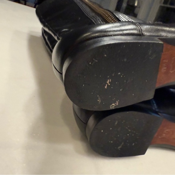 Michael Kors Black Leather Riding Style Boots EUC Worn Once Size 7.5 - Picture 14 of 16